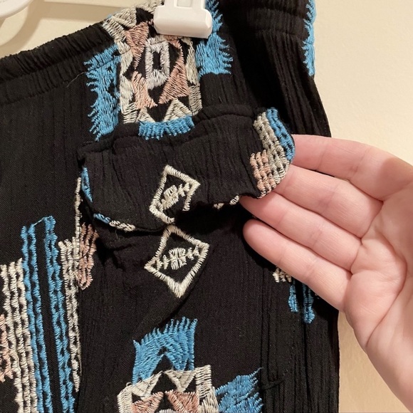 Lucy Love Joshua Tree Black Embroidered Pants - Picture 10 of 10